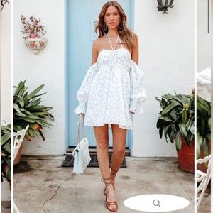 Vici dress brand new ANNA VICTORIA FLORAL
COTTON BLEND HALTER MINI DRESS